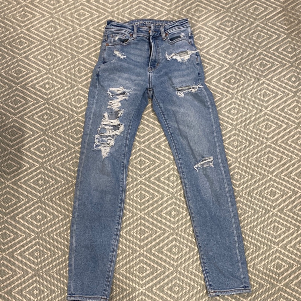 American Eagle mom jean